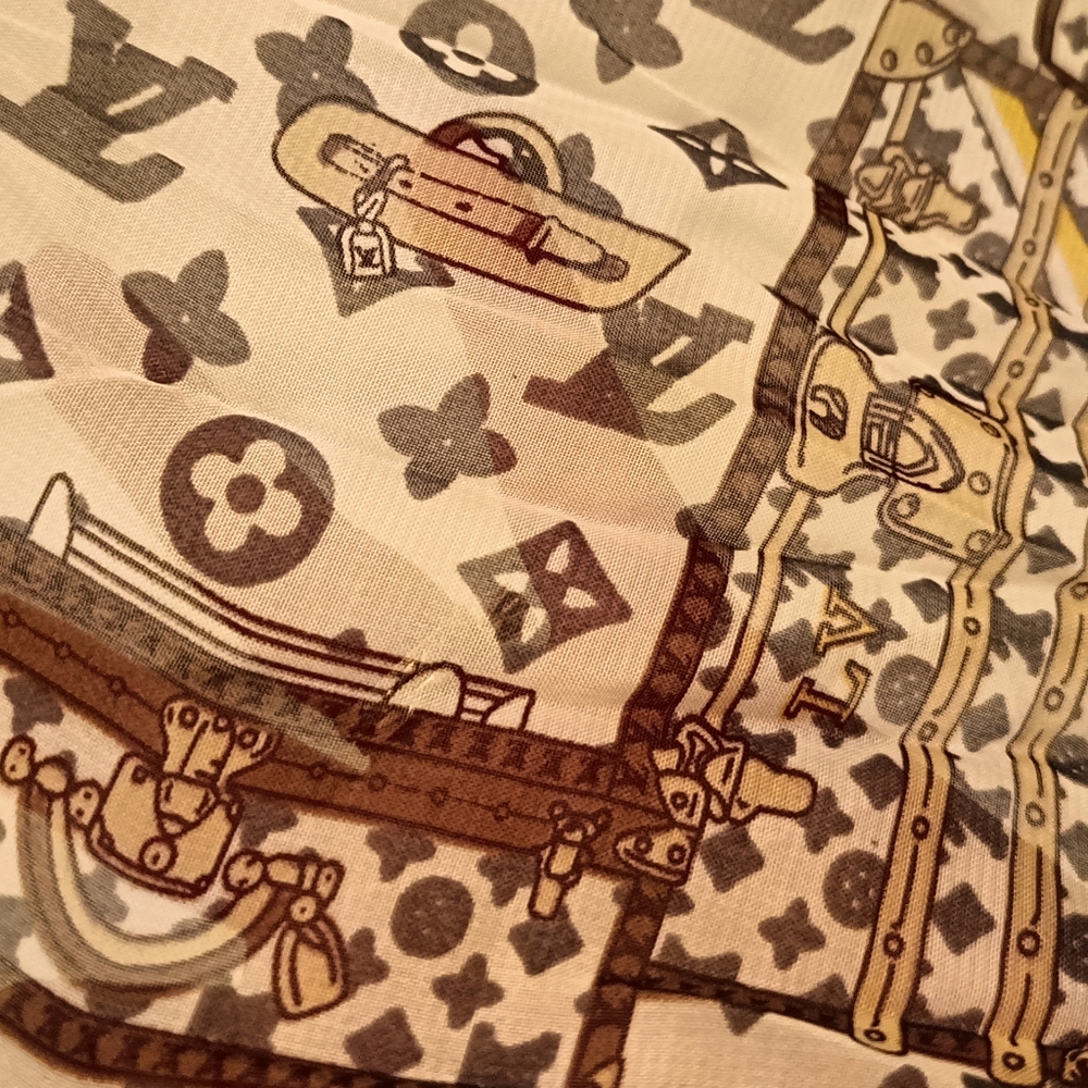 Designer Elegant Patterned Scarf "Louis Vuitton" Style